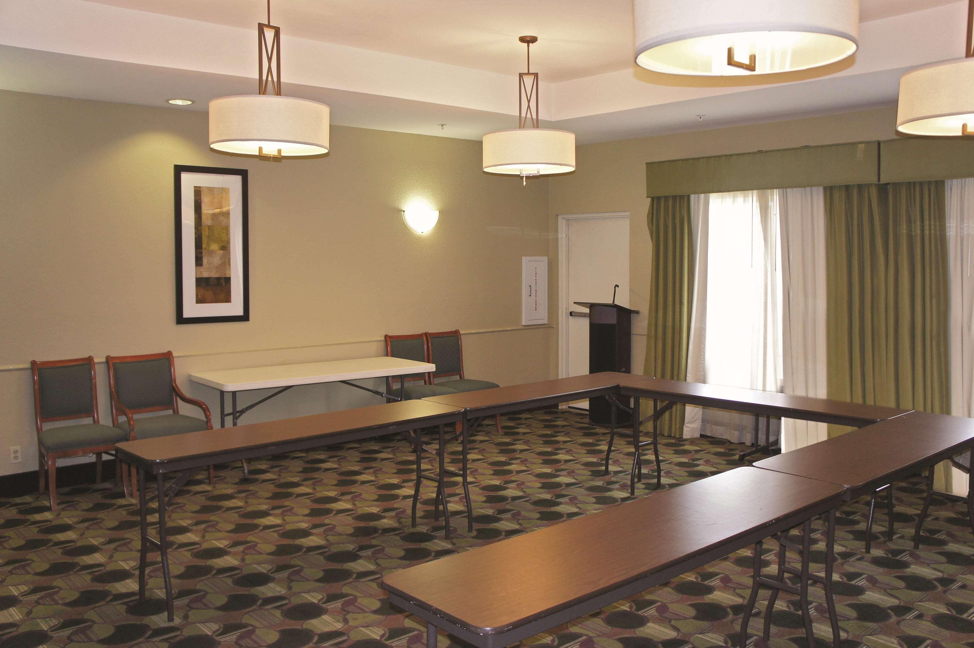 La Quinta By Wyndham Hotel 3*